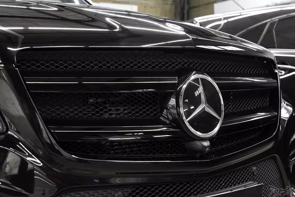Mercedes GL63 AMG. Полный антихром кузова.